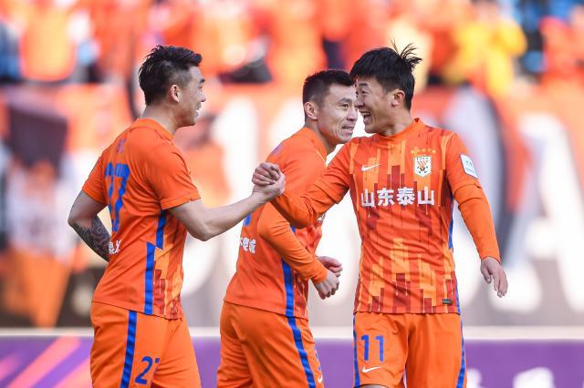 开云体育下载-泰山足协杯脱险练出新土炮 “杯赛大师”变身新中锋