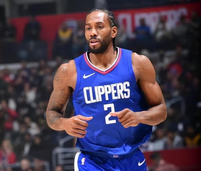 开云APP-再见快船！再见洛杉矶！伦纳德1换5交易曝光，网友：白菜价|小卡|选秀权|活塞|洛杉矶快船队|詹姆斯·哈登_新浪体育_新浪新闻